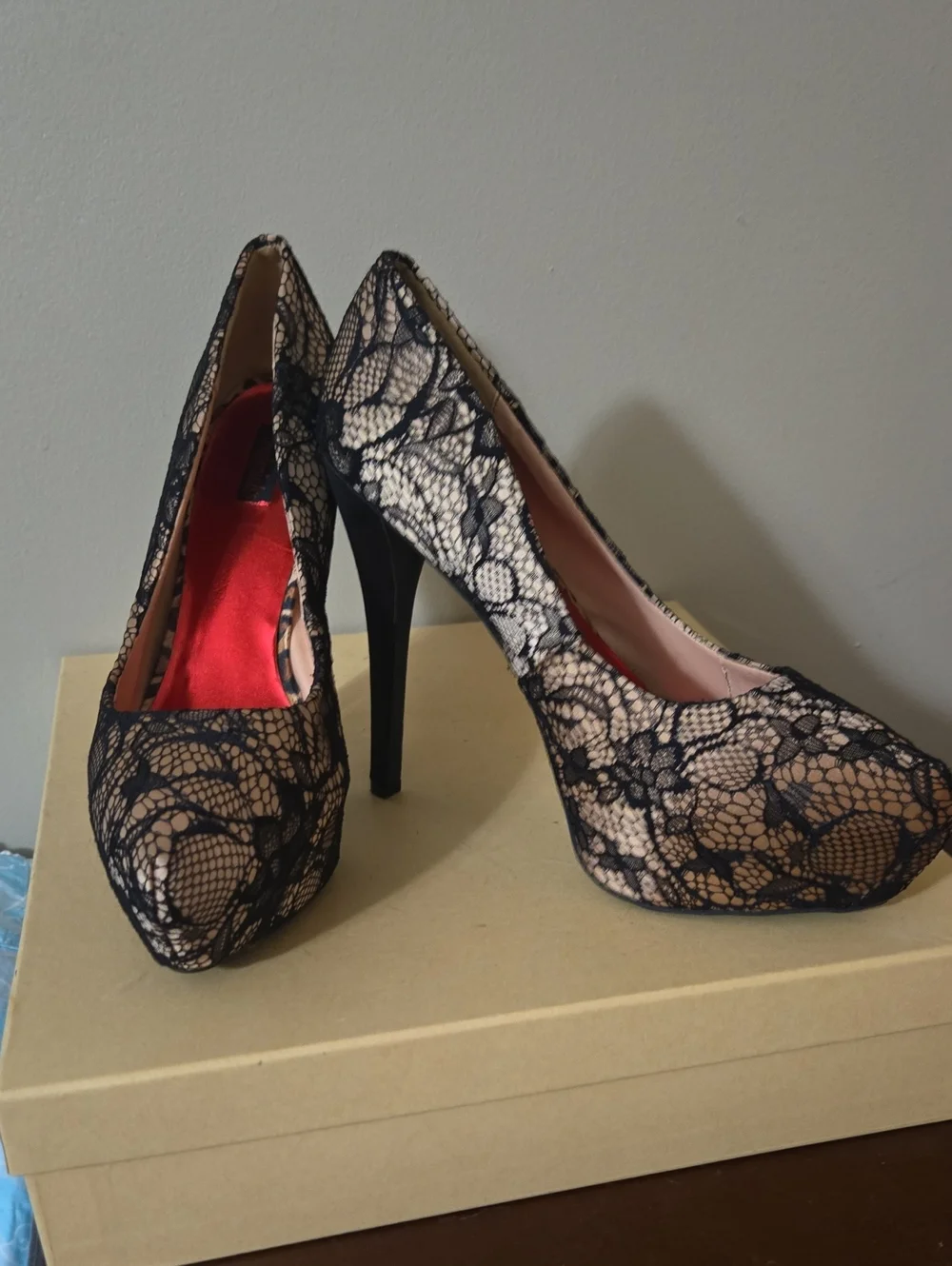 Frederick's of Hollywood Black Lace Nude Platform Stiletto Pumps Size 11M